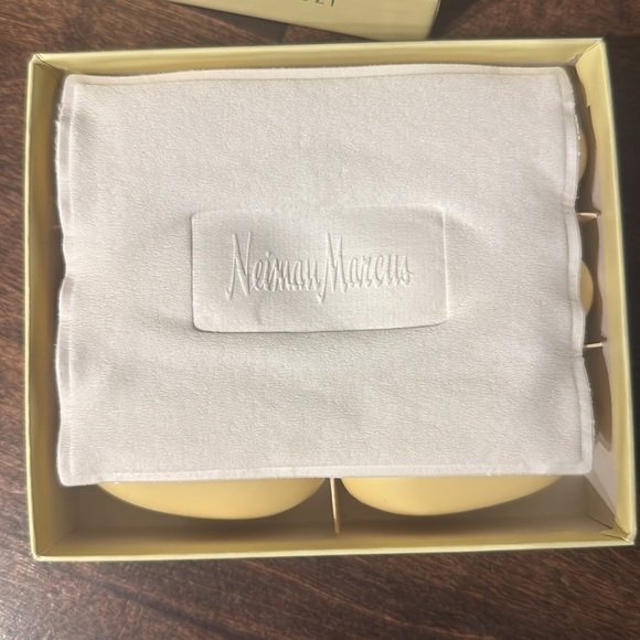 Vintage Newman Marcus 6 Cakes Verbena Guest Soap - Picture 3 of 4